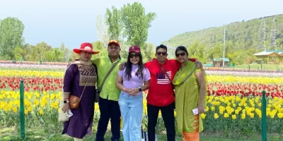 1701158035_743336-4n-5d-kashmir-family-tour-package-slider-image
